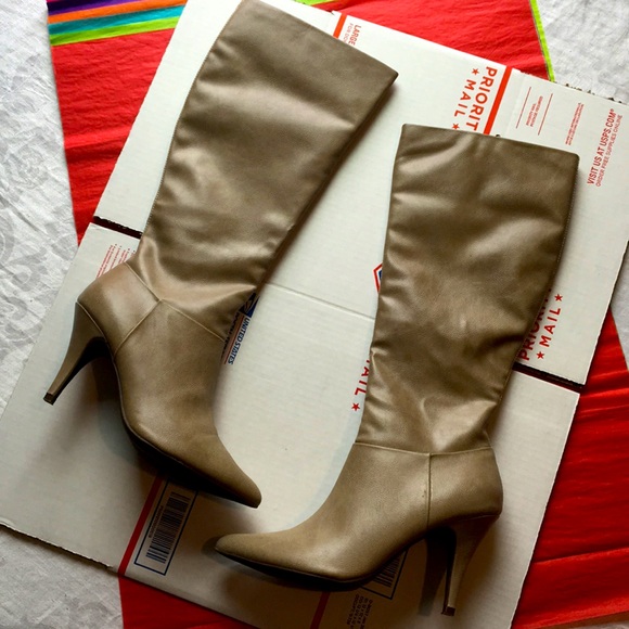 Pesaro Taupe vegan 3.75” heeled lined boots 8.5 - Picture 2 of 12